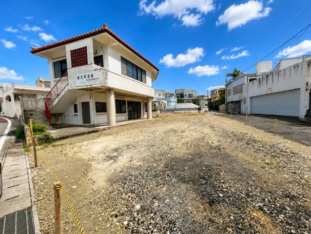 沖縄市諸見里