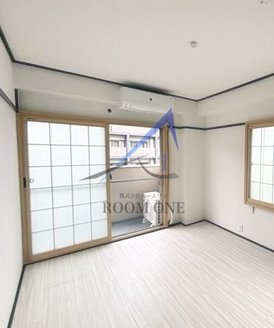 鶯谷マンションの居間・リビング|洋室のお部屋です。