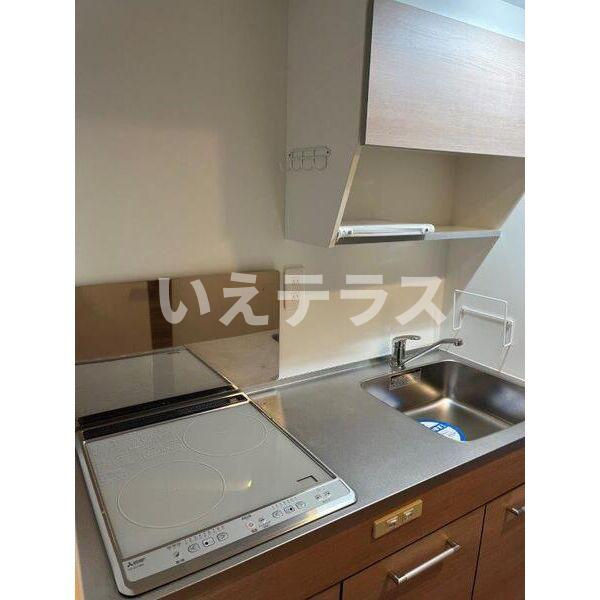 セレニテ神戸元町プリエのキッチン