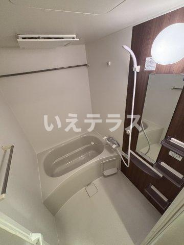 セレニテ神戸元町プリエの浴室