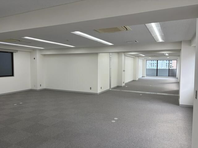 港区東麻布１丁目の店舗事務所の内装