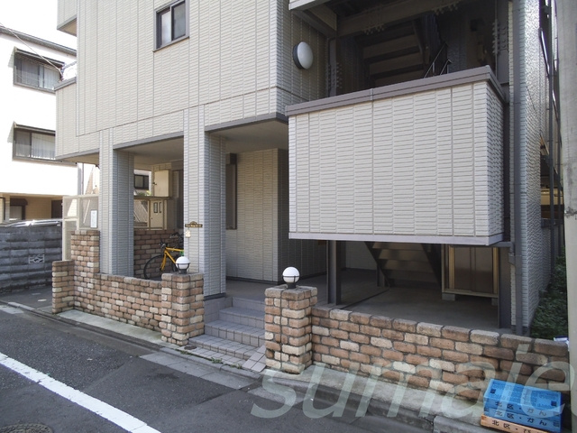 Ｎｅｕｅ　Ｂｕｒｇ東十条のエントランス|入口はこのようになっております！！