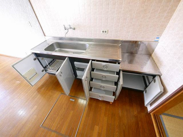 荒井スカイヴィレッジのキッチン|キッチンでお料理をお楽しみください