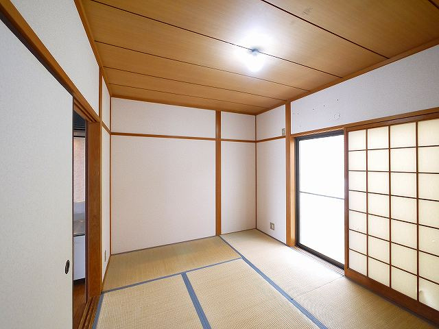 荒井スカイヴィレッジの寝室|趣のある和室です