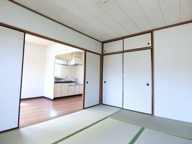 グリーンパーク田園２号の居間・リビング