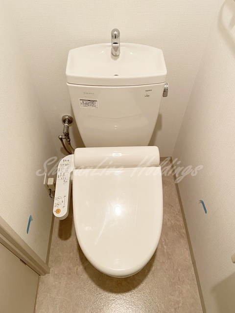 横浜市戸塚区吉田町の賃貸マンションのトイレ|清潔感のあるトイレです