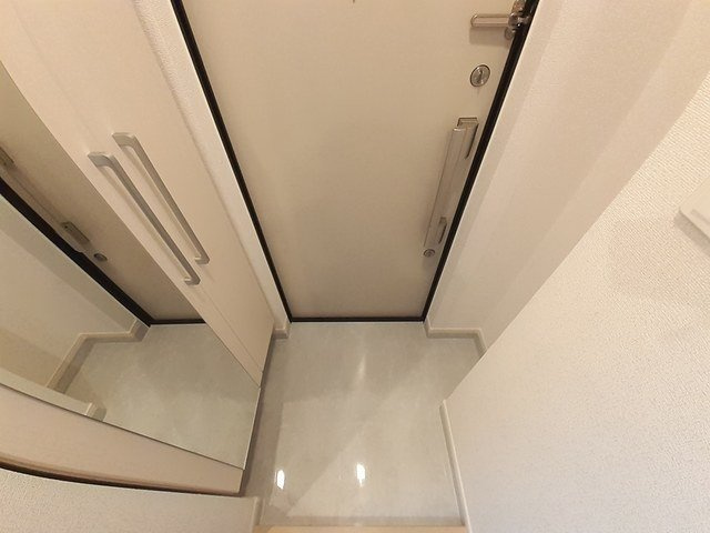 アンジュ　ド　ボヌール　香里園の玄関|玄関です