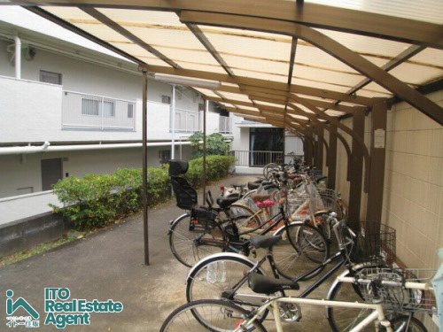 レジデンス浄土寺の駐輪場