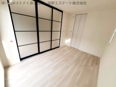 【洋室】 | Maison Grande（メゾン グランデ) | 6帖洋室　リビングと洋室の戸を閉めたとき