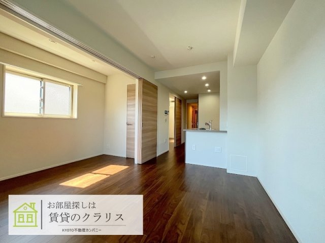 ユニハイム京都七条通りの居間・リビング
