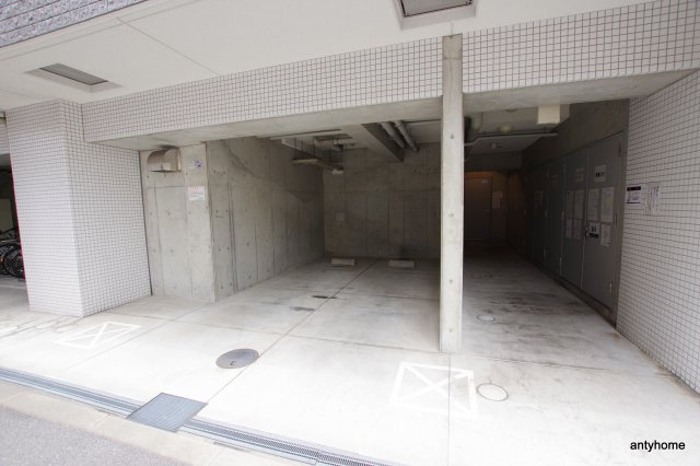 エスリード福島駅前第2　仲介手数料無料の駐車場