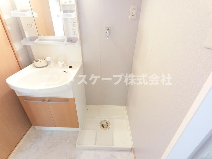 リビングタウン下石倉　Ｄの独立洗面台|高崎、前橋のお部屋探しはエンドスケープまで！お客様の理想お聞かせ下さい♪