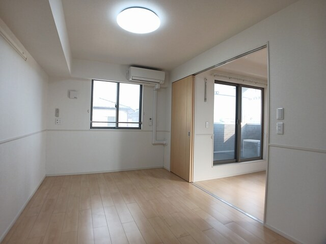 藤沢市城南２丁目のアパートの寝室