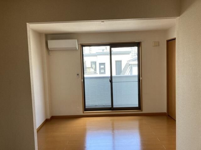 Ｎｅｕｅ　Ｂｕｒｇ東十条