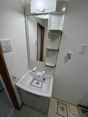 大和市福田６丁目のアパートの洗面所
