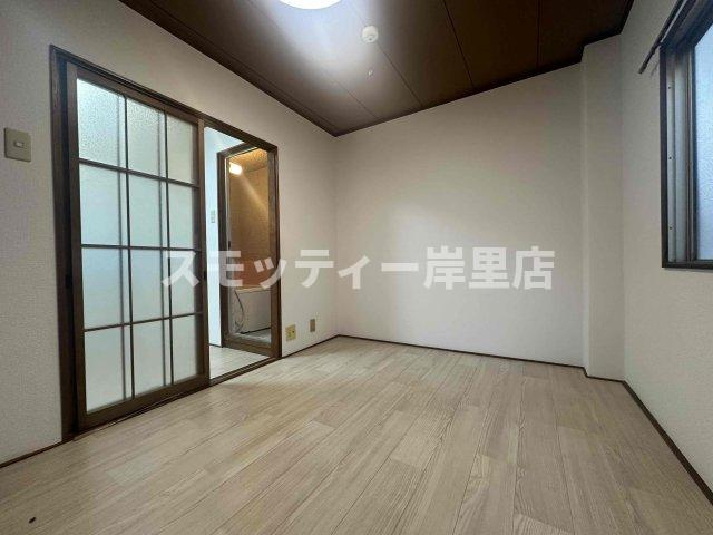 スカイハイツ花園の居間・リビング