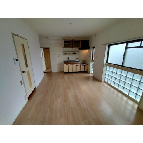 角部屋住戸で過ごしやすく、おすすめです。