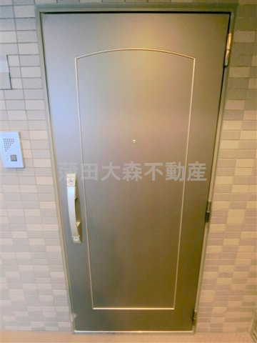 ルーブル大森町の玄関