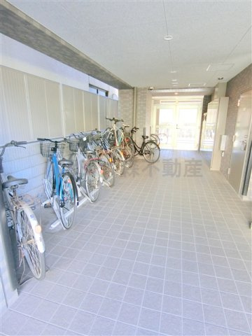 ルーブル大森町のその他共用部分|屋根付き無料の駐輪場　自転車置き場