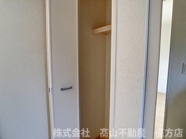 直方市知古３丁目のアパートの収納