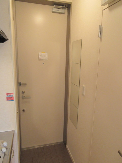ベルメゾン鷺宮　第二の玄関|☆玄関に鏡が設置してあります☆