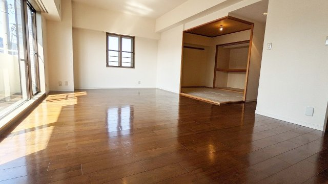 パークハイム宝塚清荒神の居間・リビング