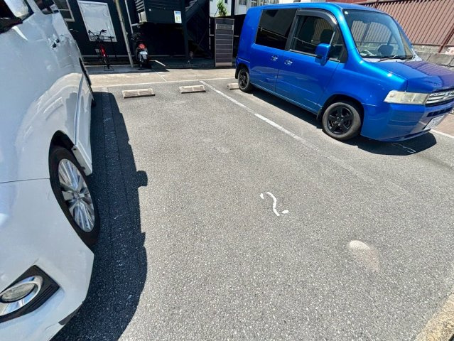 FORTUNA片田町の駐車場