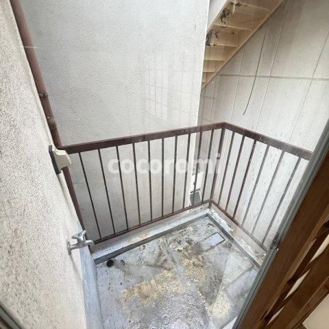 石津元町　車庫付戸建のバルコニー