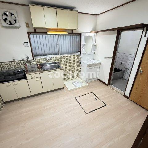 石津元町　車庫付戸建のその他