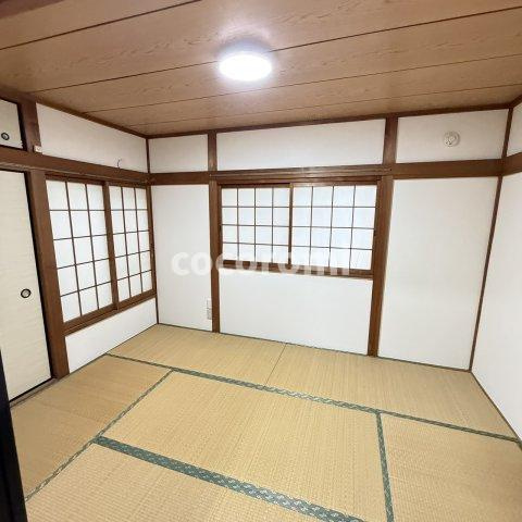 石津元町　車庫付戸建の和室