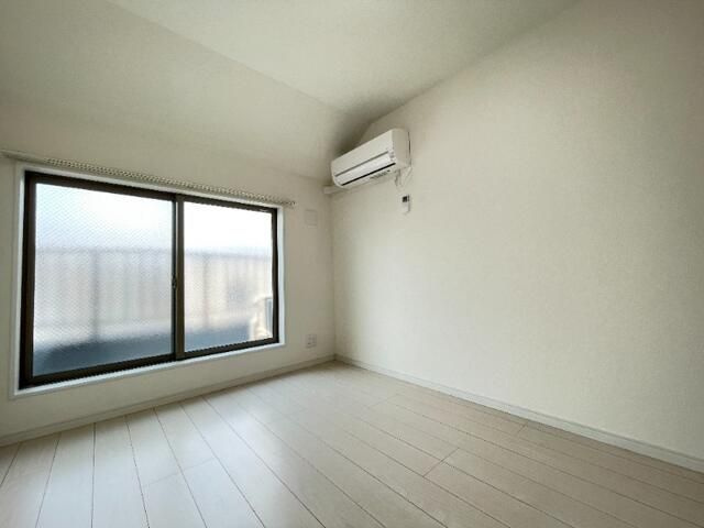 ＣＯＺＹ氷川台の居間・リビング