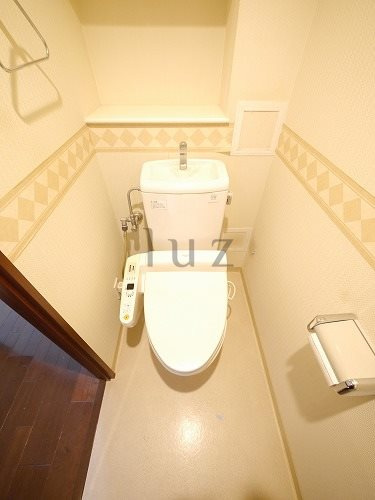 パークハウス鶴見本町通のトイレ|温水洗浄便座完備！
