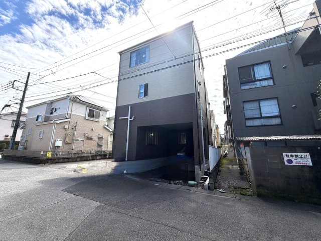 越谷市東大沢３丁目１号棟　新築戸建の外観|細部まで丁寧に仕上げられたこだわりのお部屋。新しい生活を思わせるインテリア空間が整いつつあります。