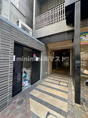 ジューム南船場のエントランス