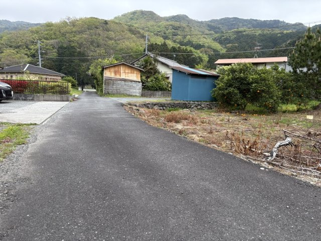 西伊豆町　中の前面道路含む現地写真