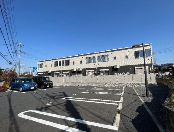 クレストⅤの駐車場
