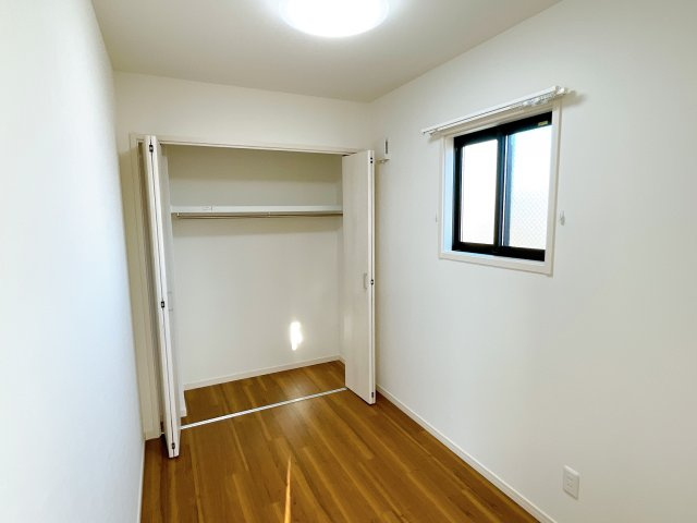 セントラル更生の洋室