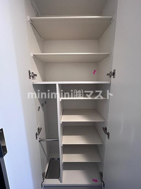 プレサンス西九条シティベイの収納