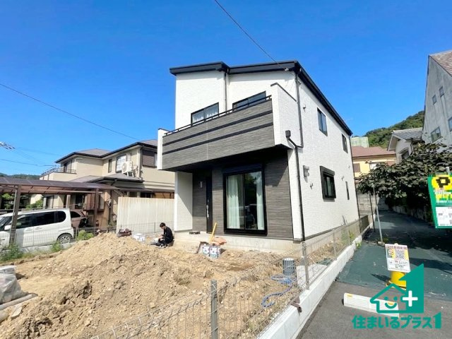 ■三島郡島本町山崎　新築一戸建ての外観|安心の10年保証！外観を美しく保ち、雨水で汚れを落とします！気になることがありましたら、お気軽にお問い合わせください！
