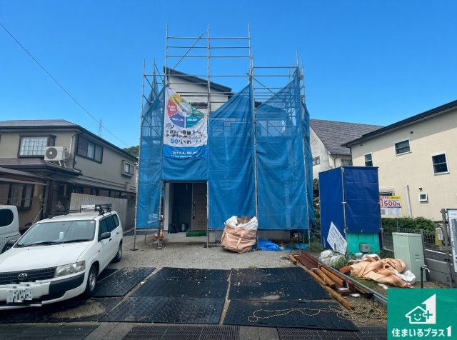 三島郡島本町山崎　新築一戸建ての外観|周辺は落ち着いた街並みの住宅地！子育てがしやすい住環境です！まだ未完成ですが、現地でしかわからない事もございます。是非一度ご覧ください。