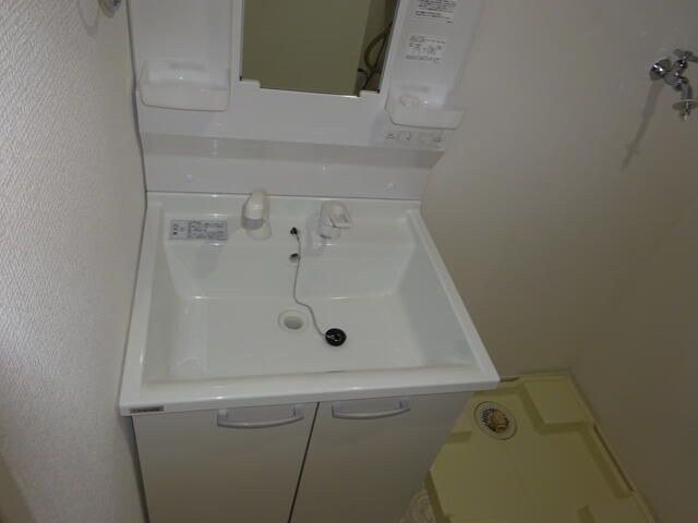 中銀木場マンションの洗面所
