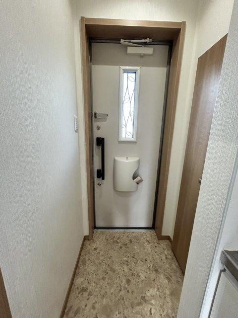 フォレストヴィラⅡの玄関