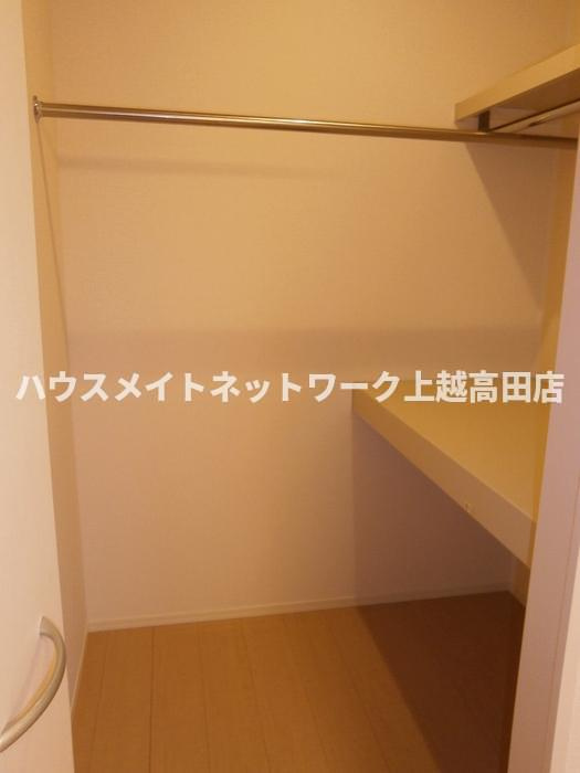 インサイドモートの収納|ウォークインクローゼット