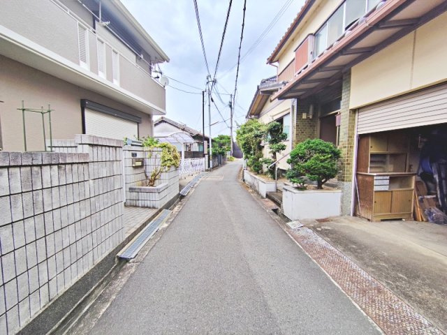 中古戸建　海南市鳥居の前面道路含む現地写真
