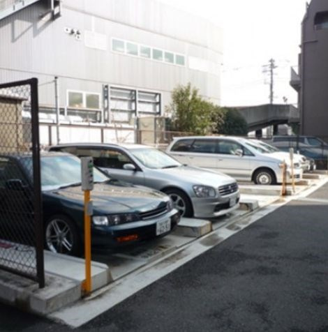 【駐車場】