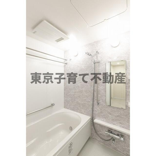 KURAMAE214の浴室