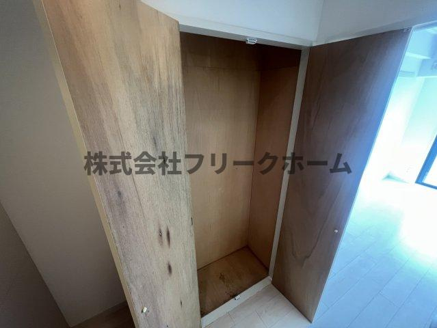 三鷹市下連雀３丁目の賃貸マンションの収納