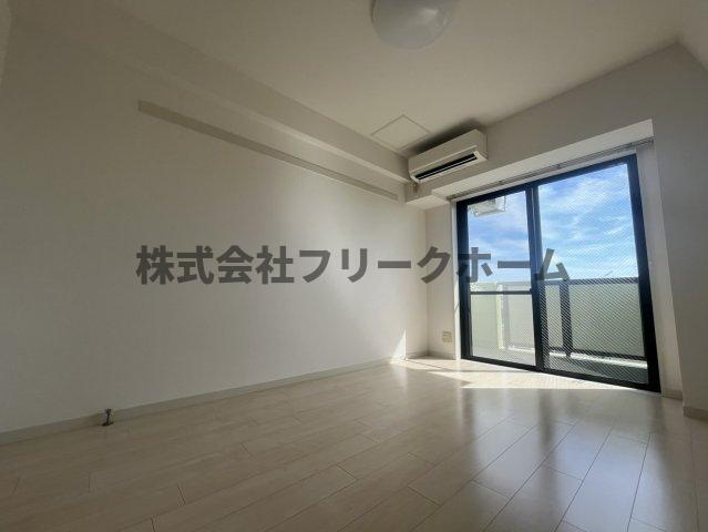 三鷹市下連雀３丁目の賃貸マンションの居間・リビング