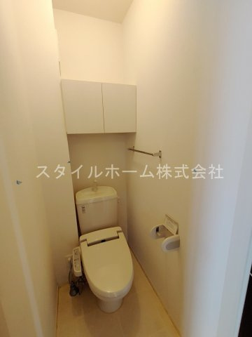 カーサ　デュエットＢ棟のトイレ|別部屋写真です。