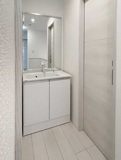 アルモニー三軒茶屋　ネット無料　最上階　築浅の洗面所